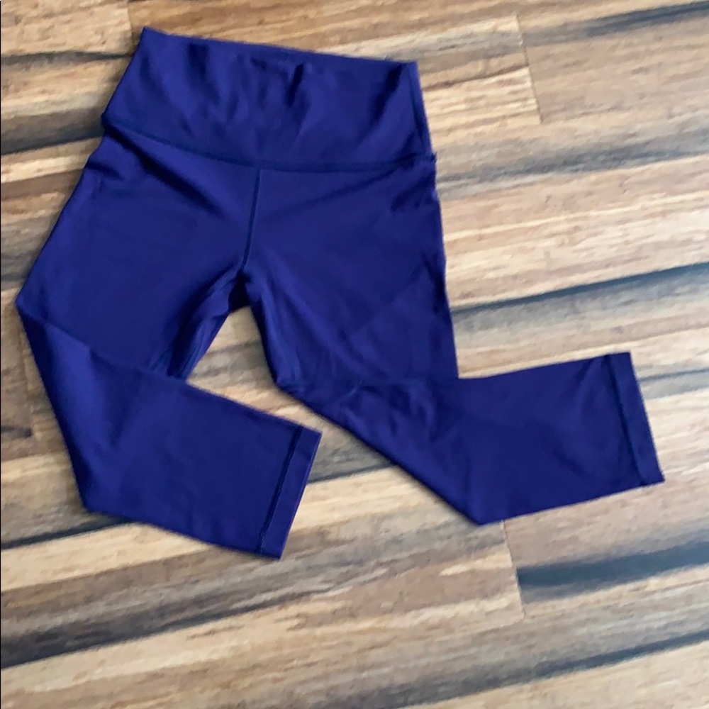 Lululemon purple align crop